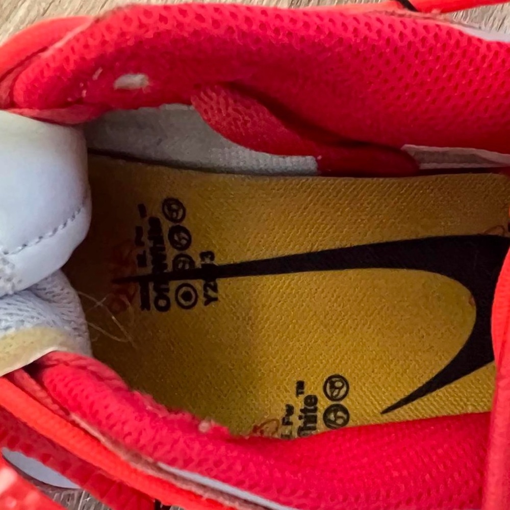 Off White Nike Dunks - image 4